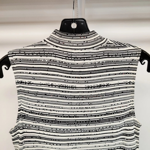 St John Sleeveless Shell Tank Top Sparkly Black Cream Striped Knit Size P - Picture 6 of 11